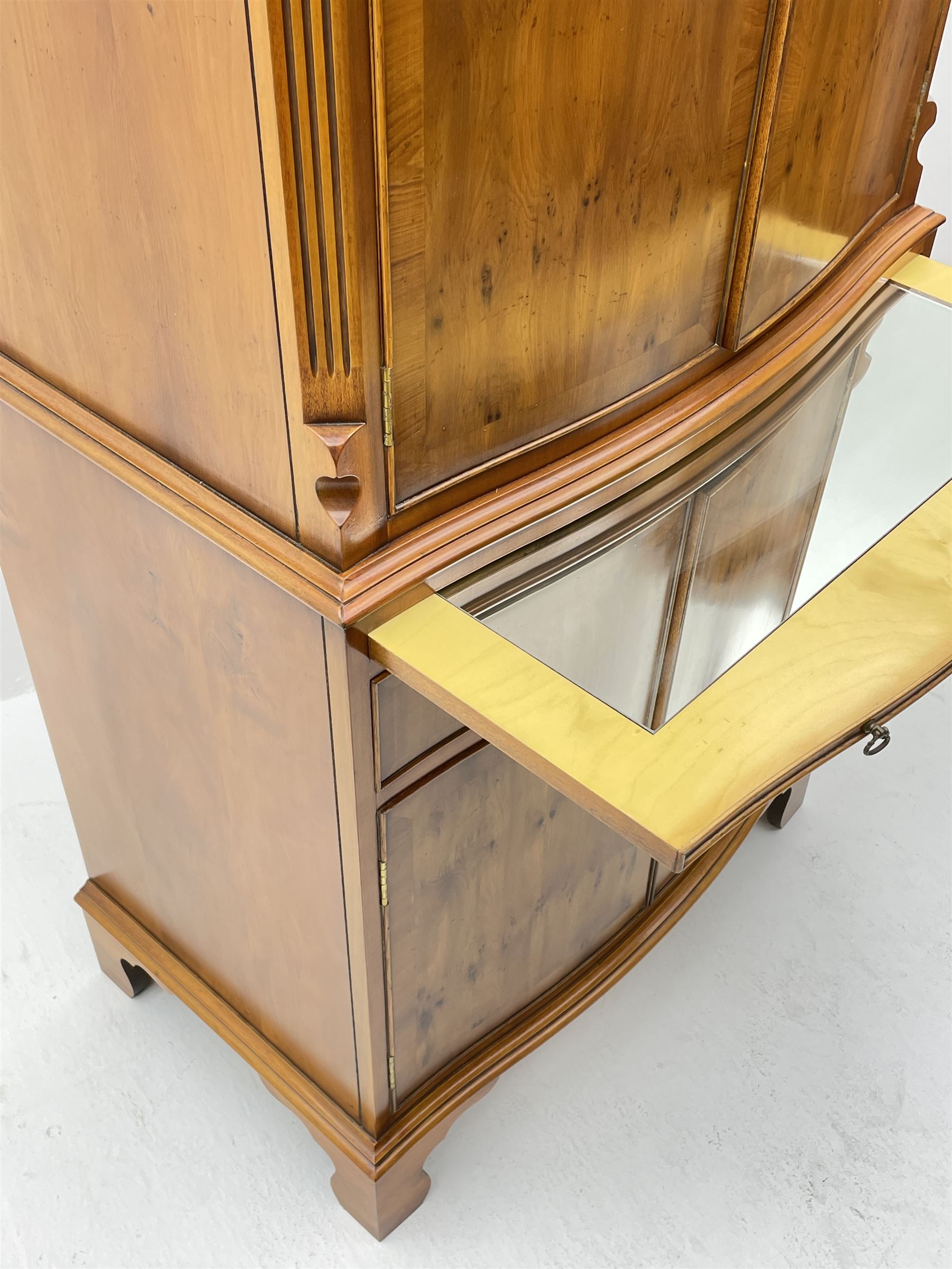 Bevan Funnell Reprodux yew wood cocktail drinks cabinet with illuminated interior - Image 4 of 4