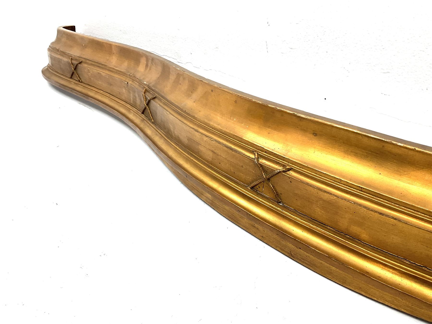 Late 20th century gilt wood pelmet - Image 2 of 2