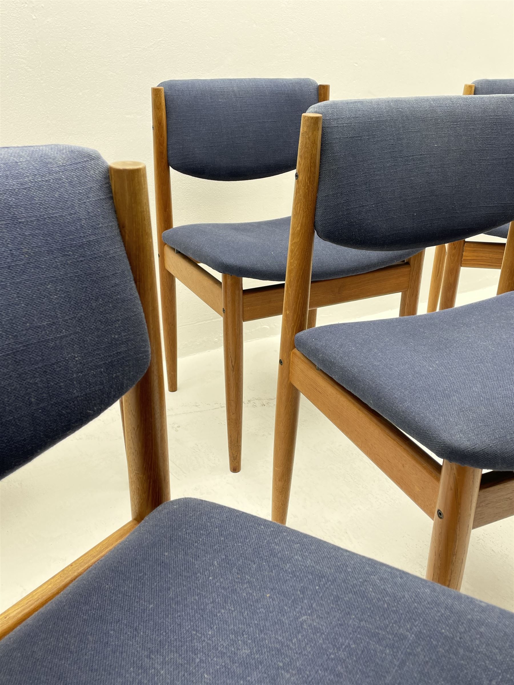 Finn Juhl for France & Son - set six teak framed dining chairs - Image 4 of 4
