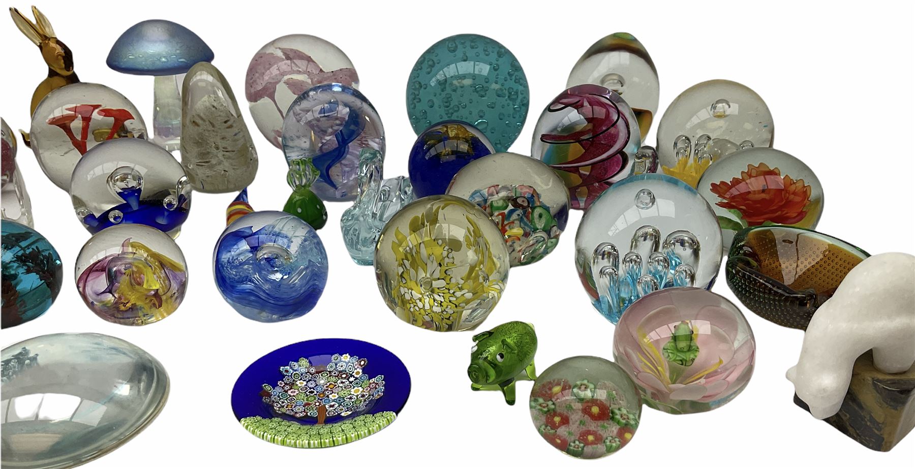 Glass paperweights to include Caithness - Image 7 of 8