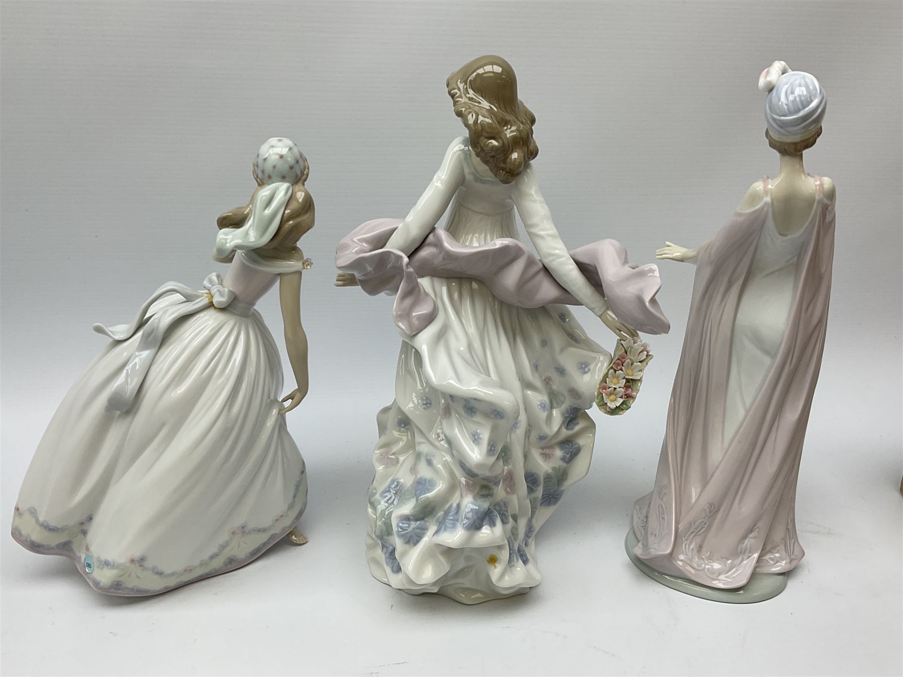 Large Lladro Figures - Image 2 of 7