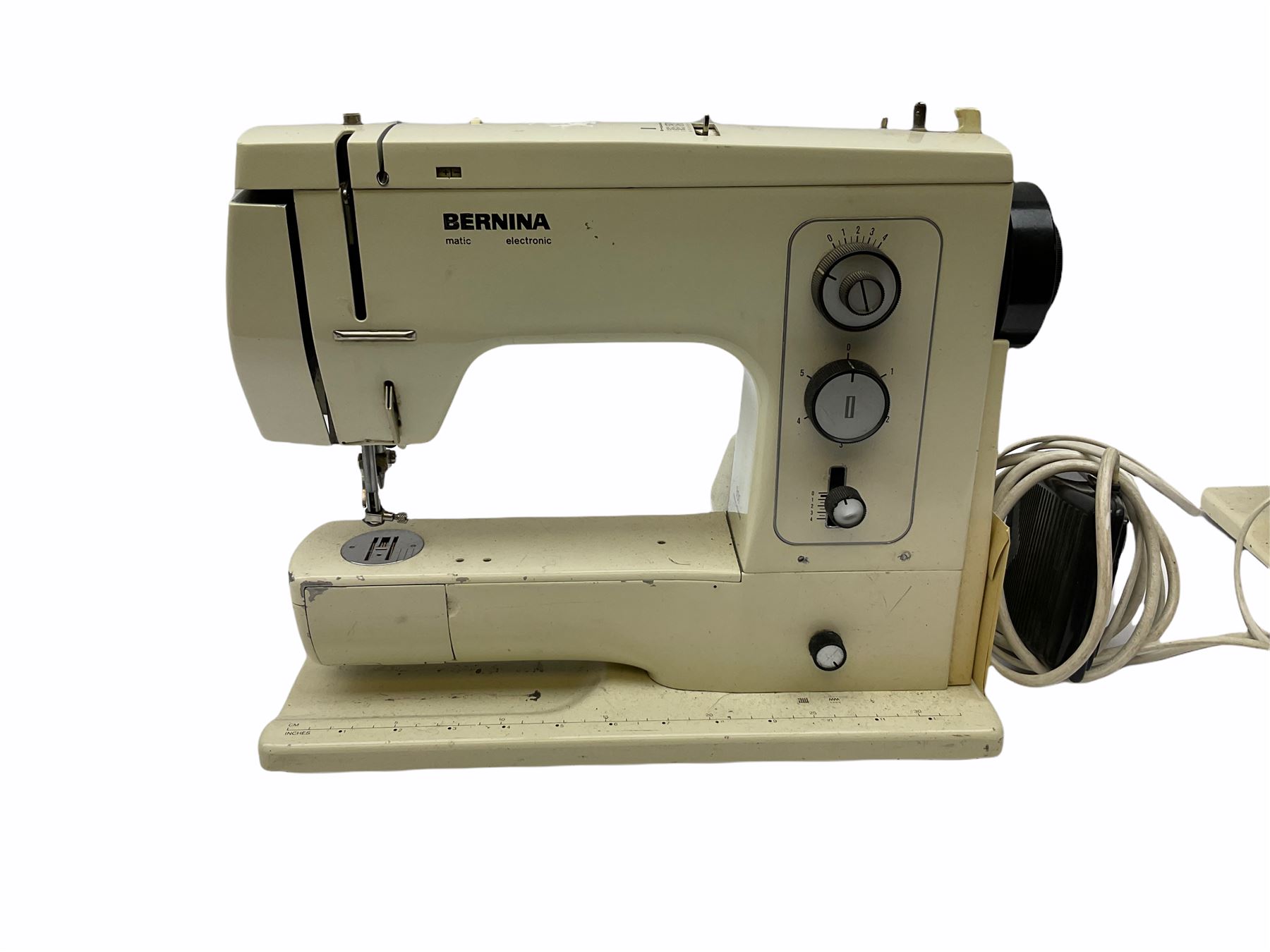 Three Bernina 801 model sewing machines - Image 4 of 5
