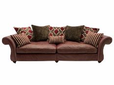 Grande traditional design three seat sofa