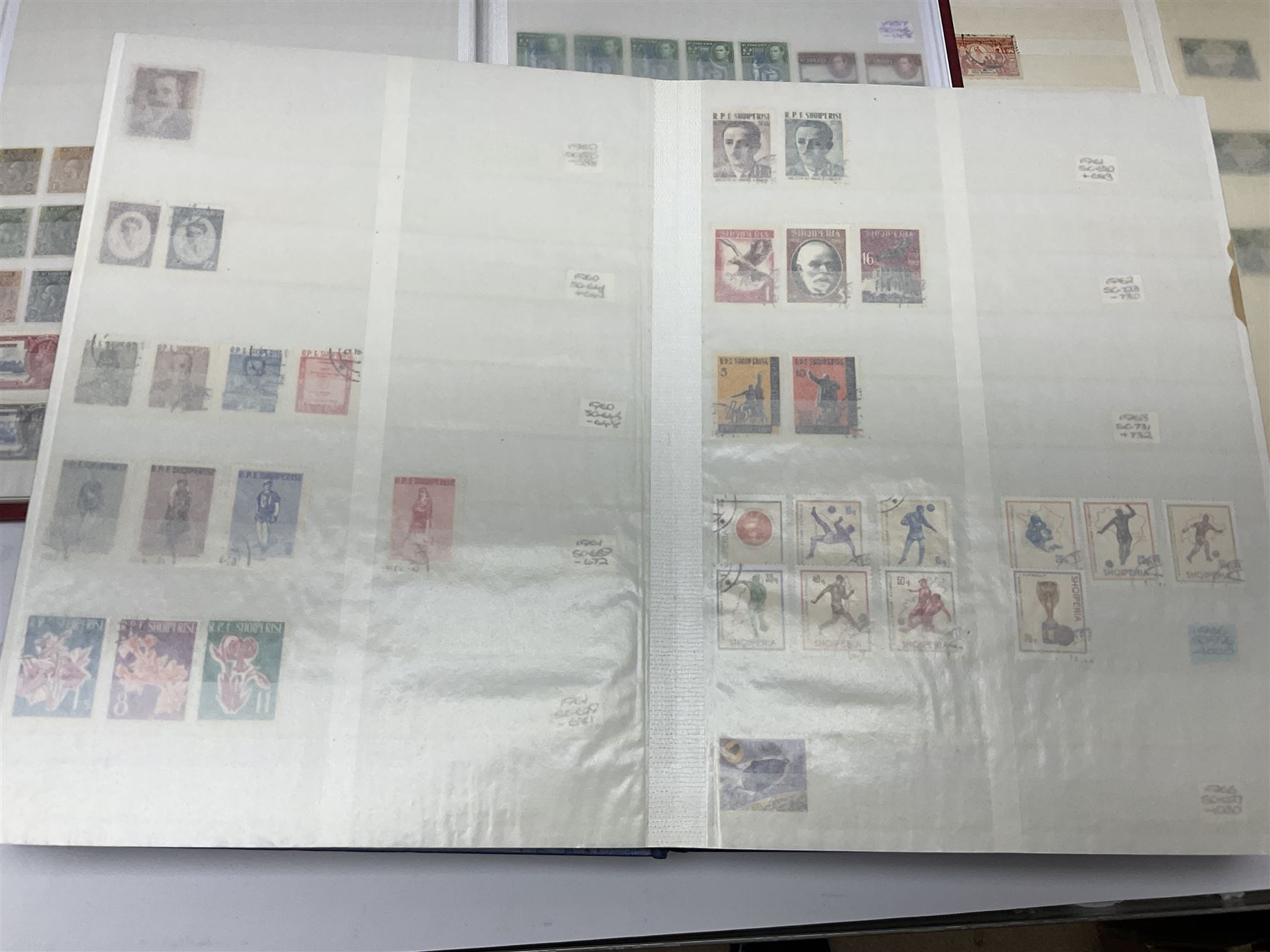World stamps in seven stockbooks including St Lucia - Image 3 of 23