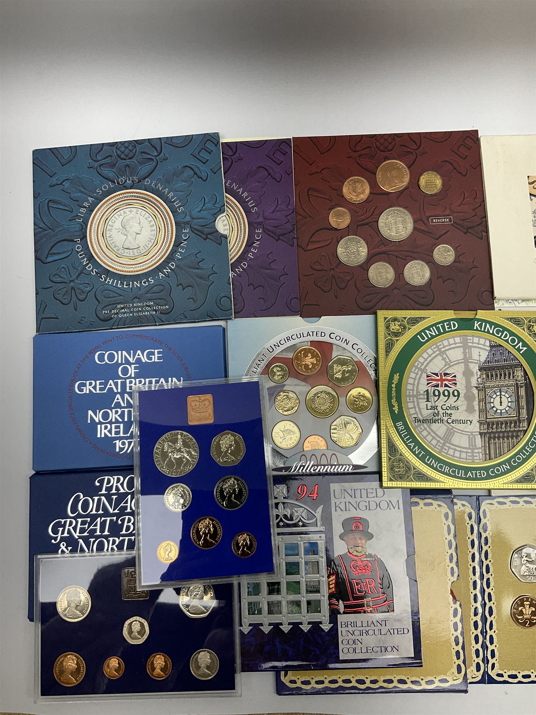 United Kingdom brilliant uncirculated coin collections dated 1987 - Image 3 of 4