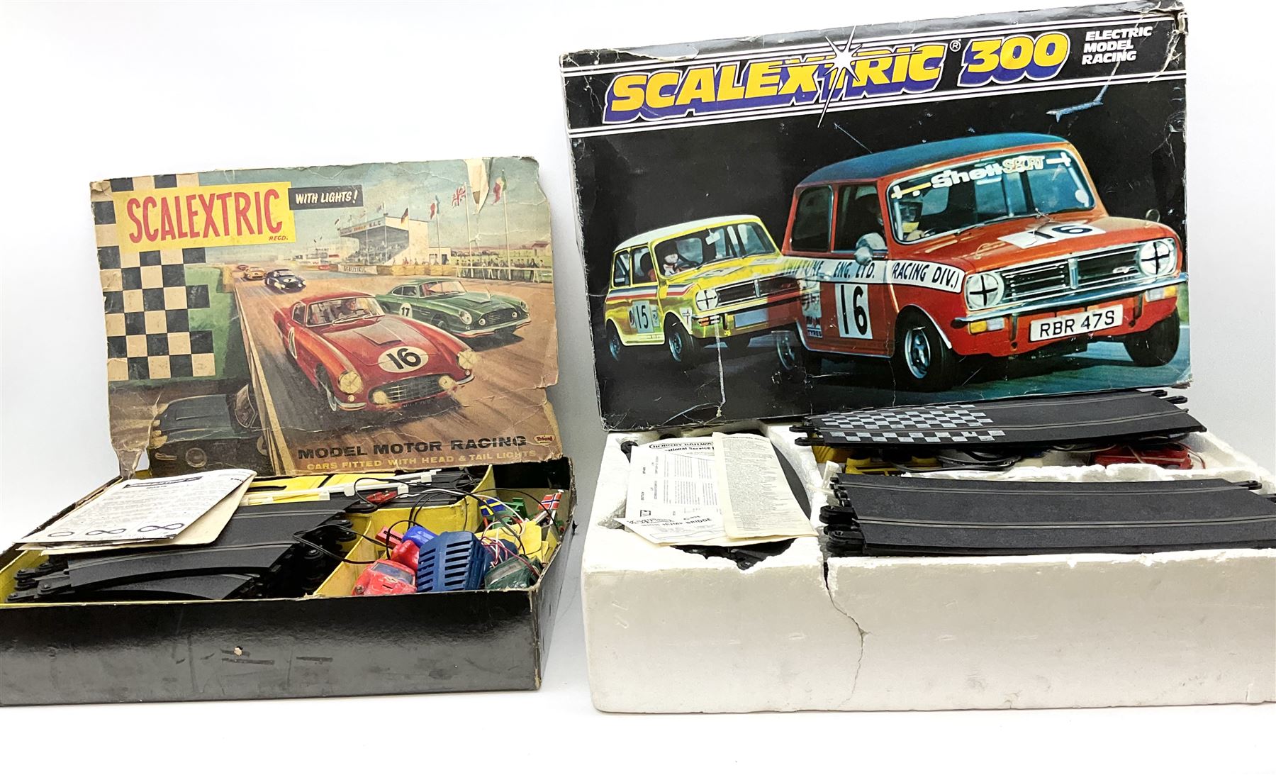 Scalextric - set 60 with Aston Martin and Ferrari cars