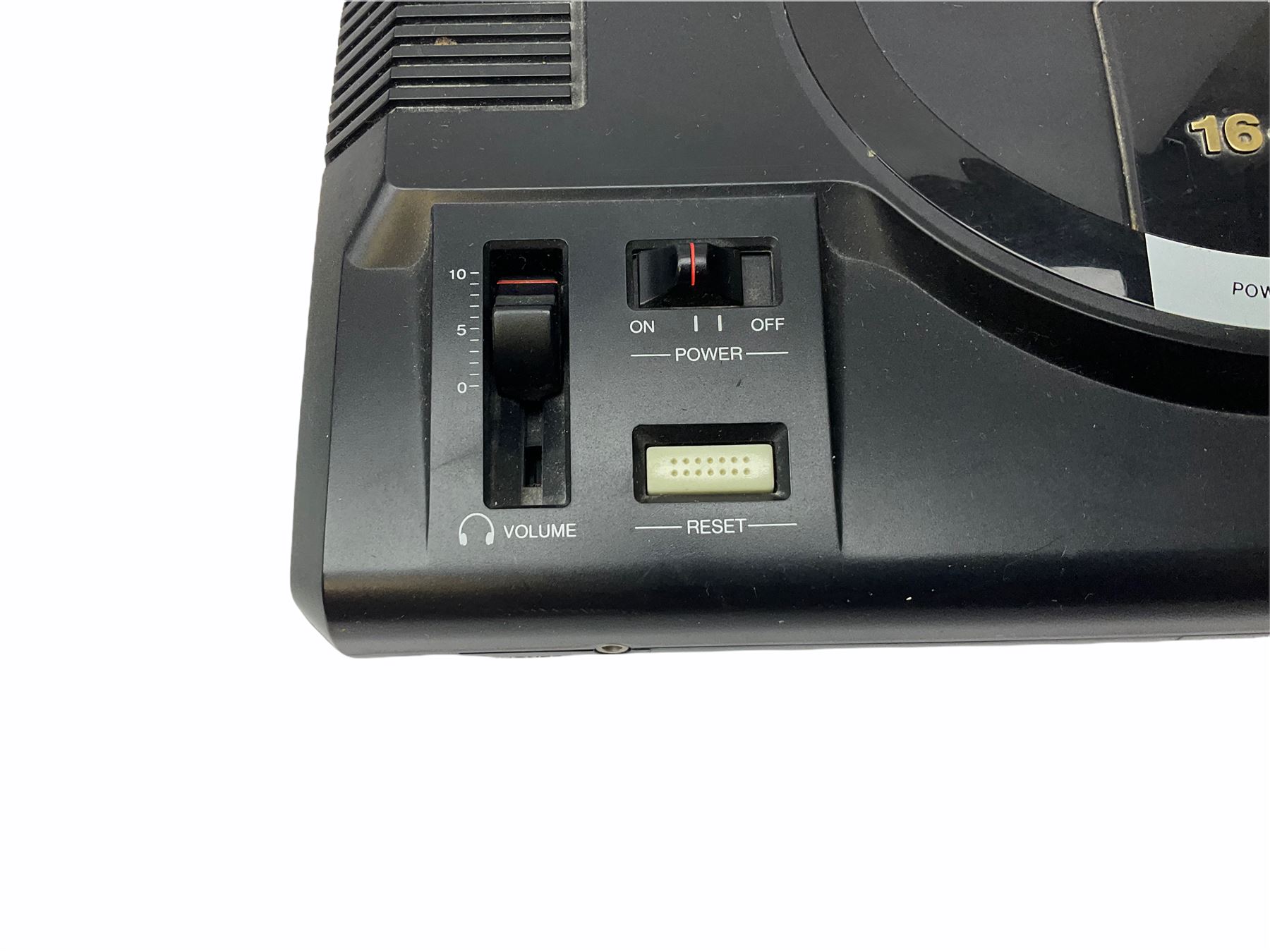 1990s Sega Megadrive 16bit games console with five games comprising Sonic the Hedgehog - Image 6 of 9