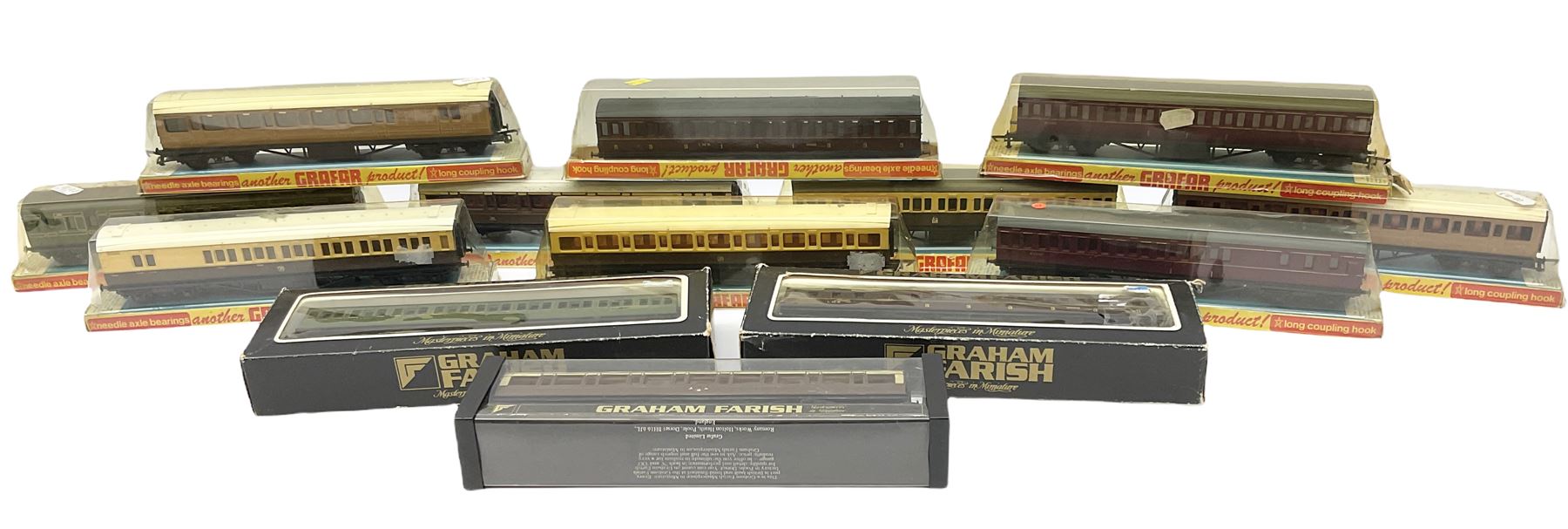 Graham Farish '00' gauge - thirteen coaches in various design boxes - Image 2 of 6