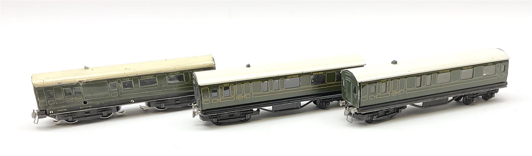 Trix Twin - three-rail Southern EMU three-car set No.11081; unboxed (3)