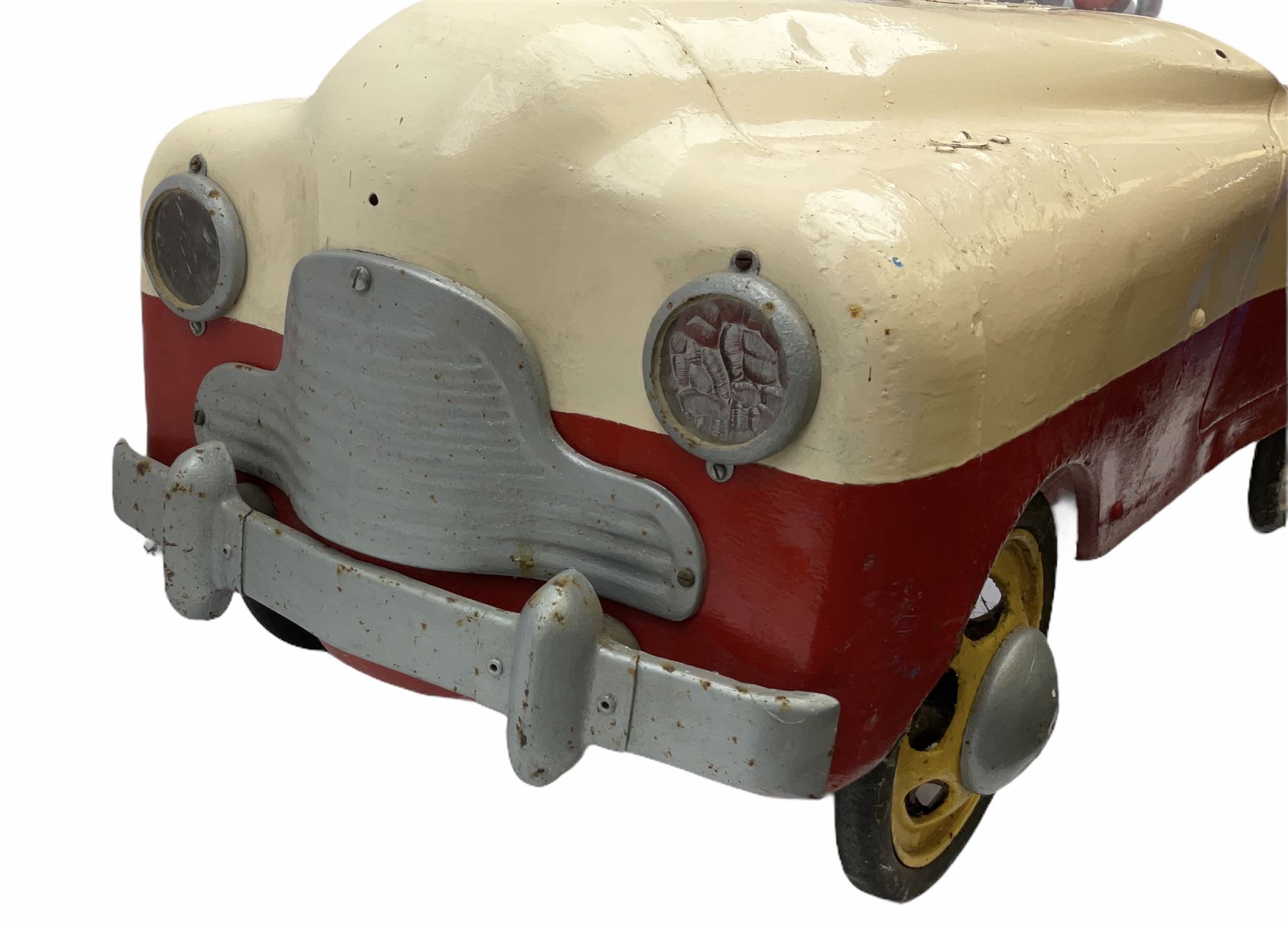 1950s child's tin-plate pedal car - Image 6 of 10