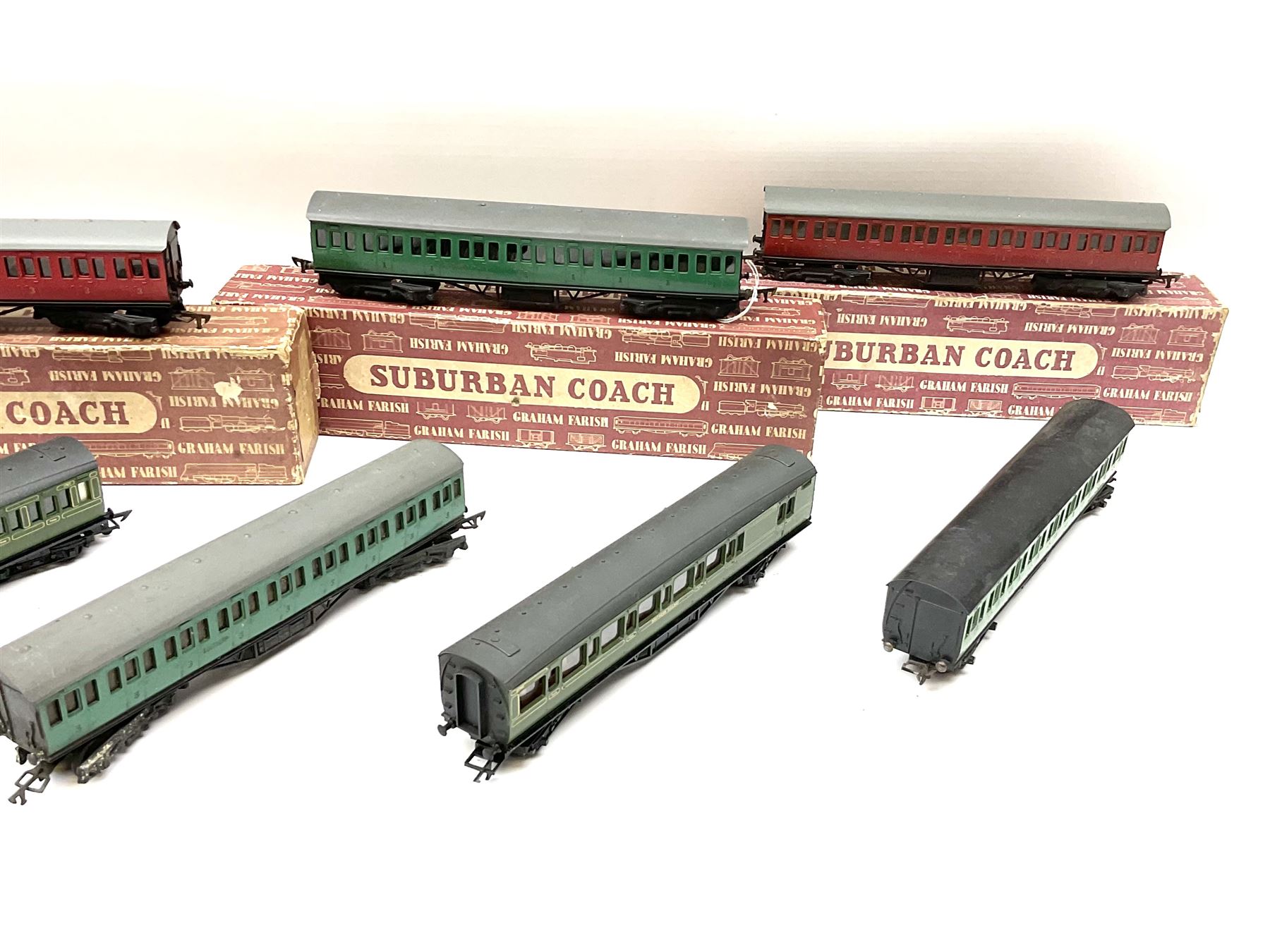 Graham Farish '00' gauge - three BR red Suburban coaches - Image 2 of 6