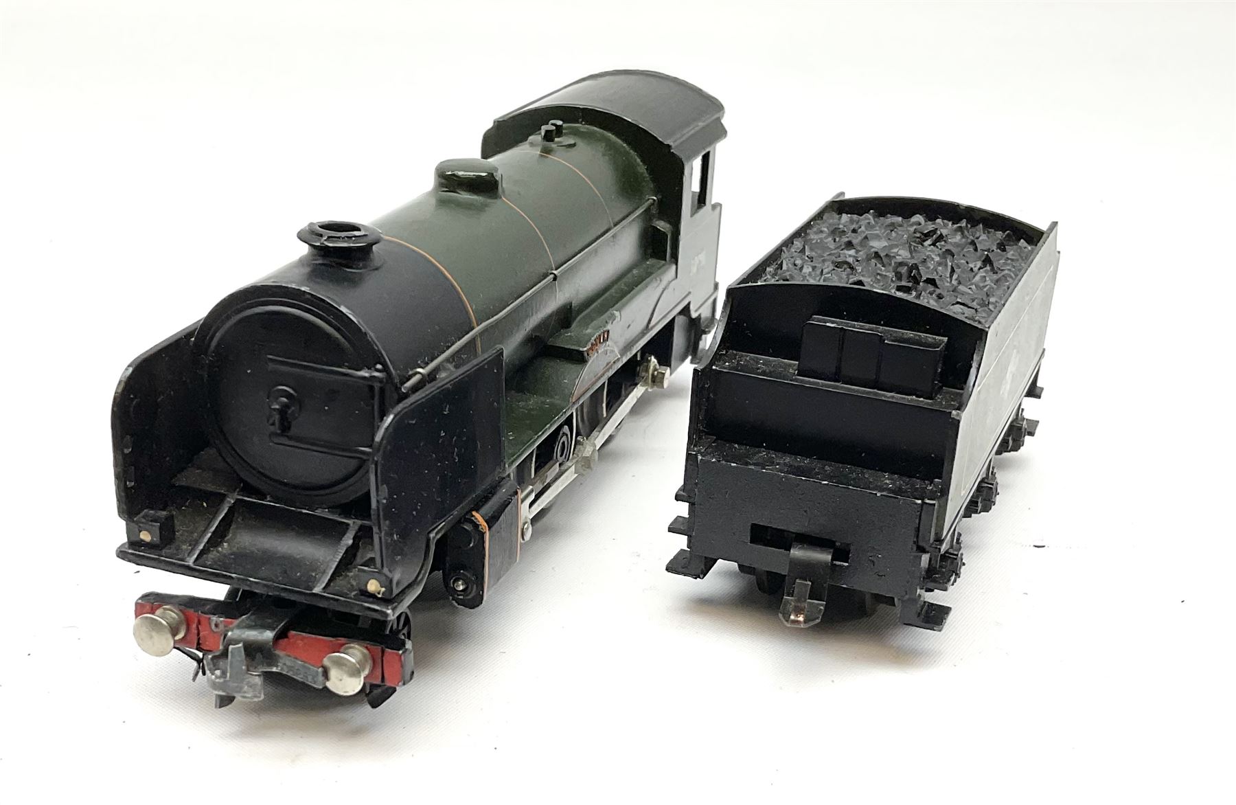 Trix Twin - three-rail Schools Class 4-4-0 locomotive 'Dover' No.30911 in British Rail green with te - Image 2 of 4