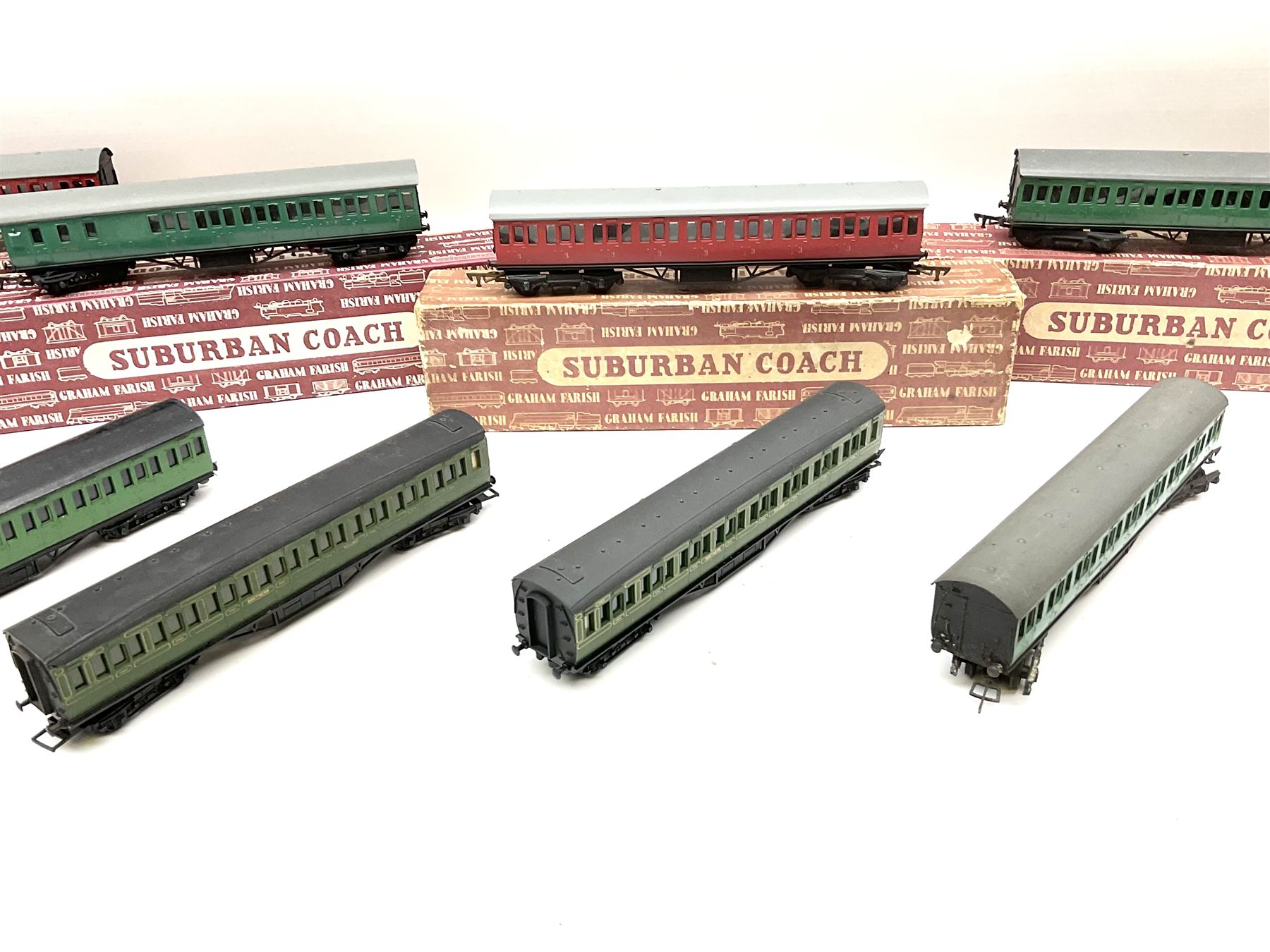 Graham Farish '00' gauge - three BR red Suburban coaches - Image 3 of 6