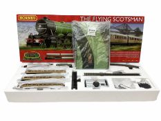 Hornby '00' gauge - Flying Scotsman electric train set with Class A3 4-6-2 locomotive 'Flying Scotsm