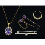 Gold oval amethyst and split pearl pendant necklace