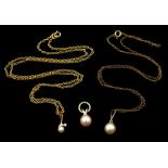 Gold pearl and diamond pendant necklace