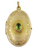 9ct gold oval peridot oval pendant