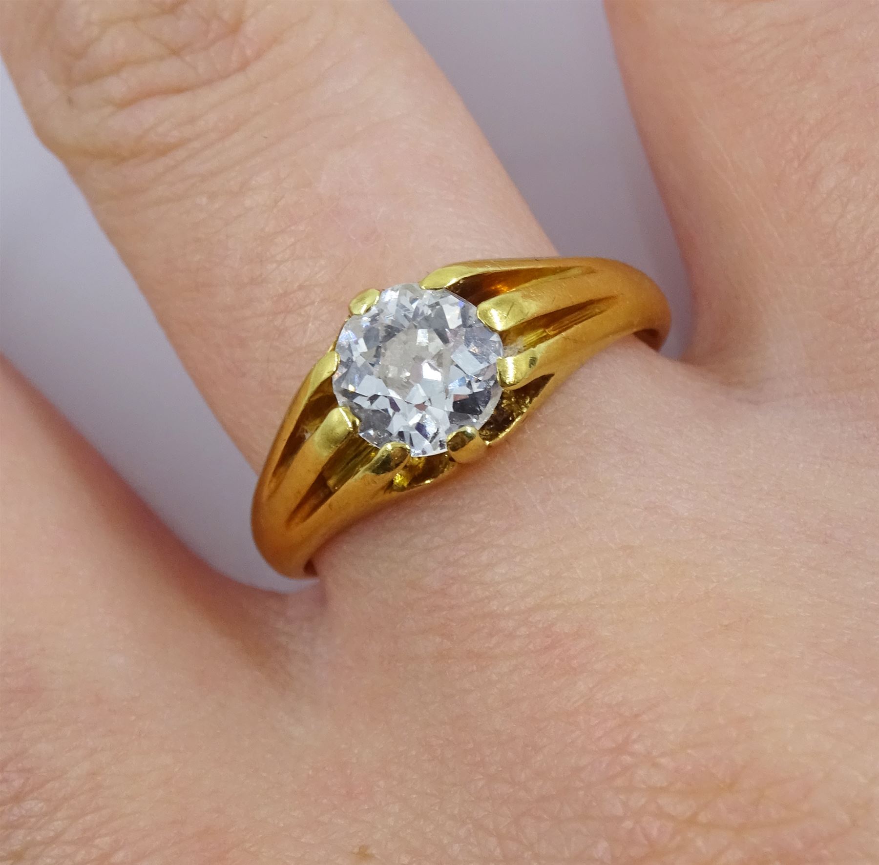 Early 20th century gold single stone diamond ring - Image 2 of 5