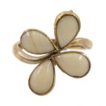 9ct gold stone set flower design ring