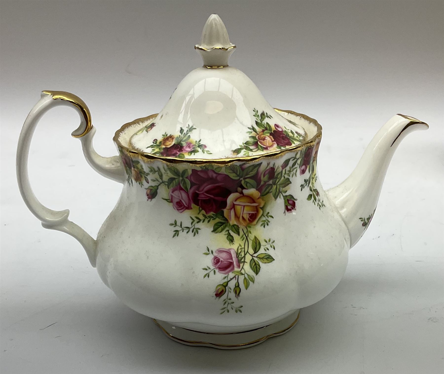 Royal Albert Old Country Roses part dinner and tea service comprising teapot - Image 10 of 13