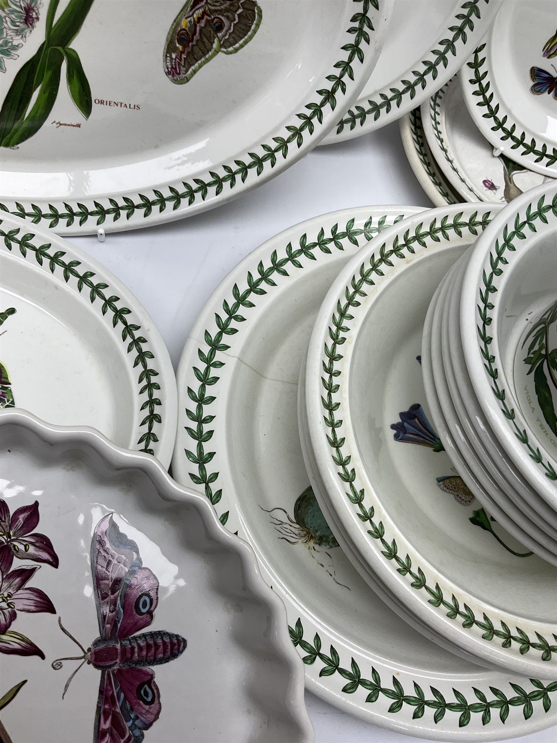 Quantity of Portmeirion 'The Botanic Garden' dinner wares - Image 5 of 6