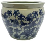 Chinese blue and white jardini�re or fish bowl