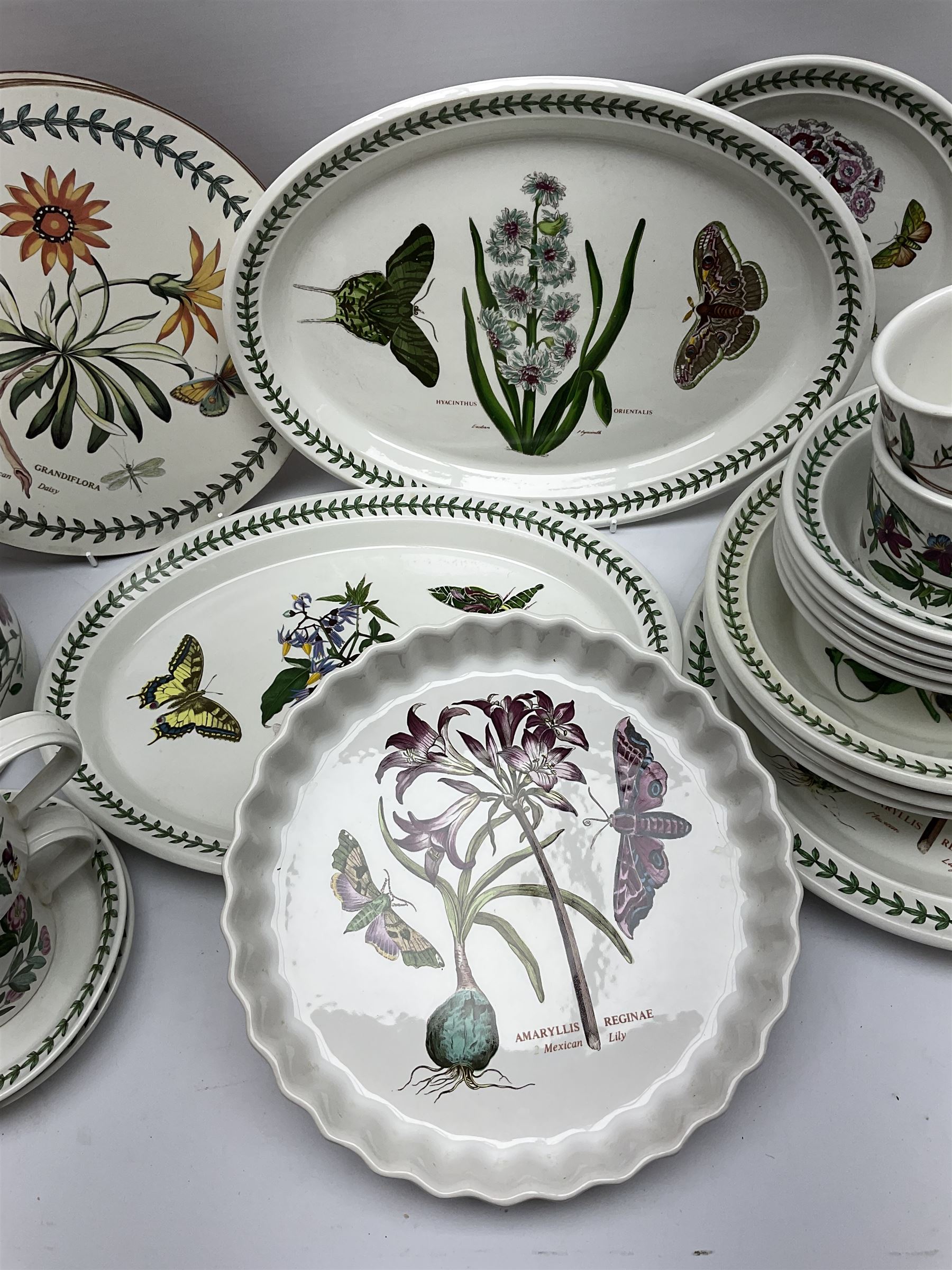 Quantity of Portmeirion 'The Botanic Garden' dinner wares - Image 6 of 6