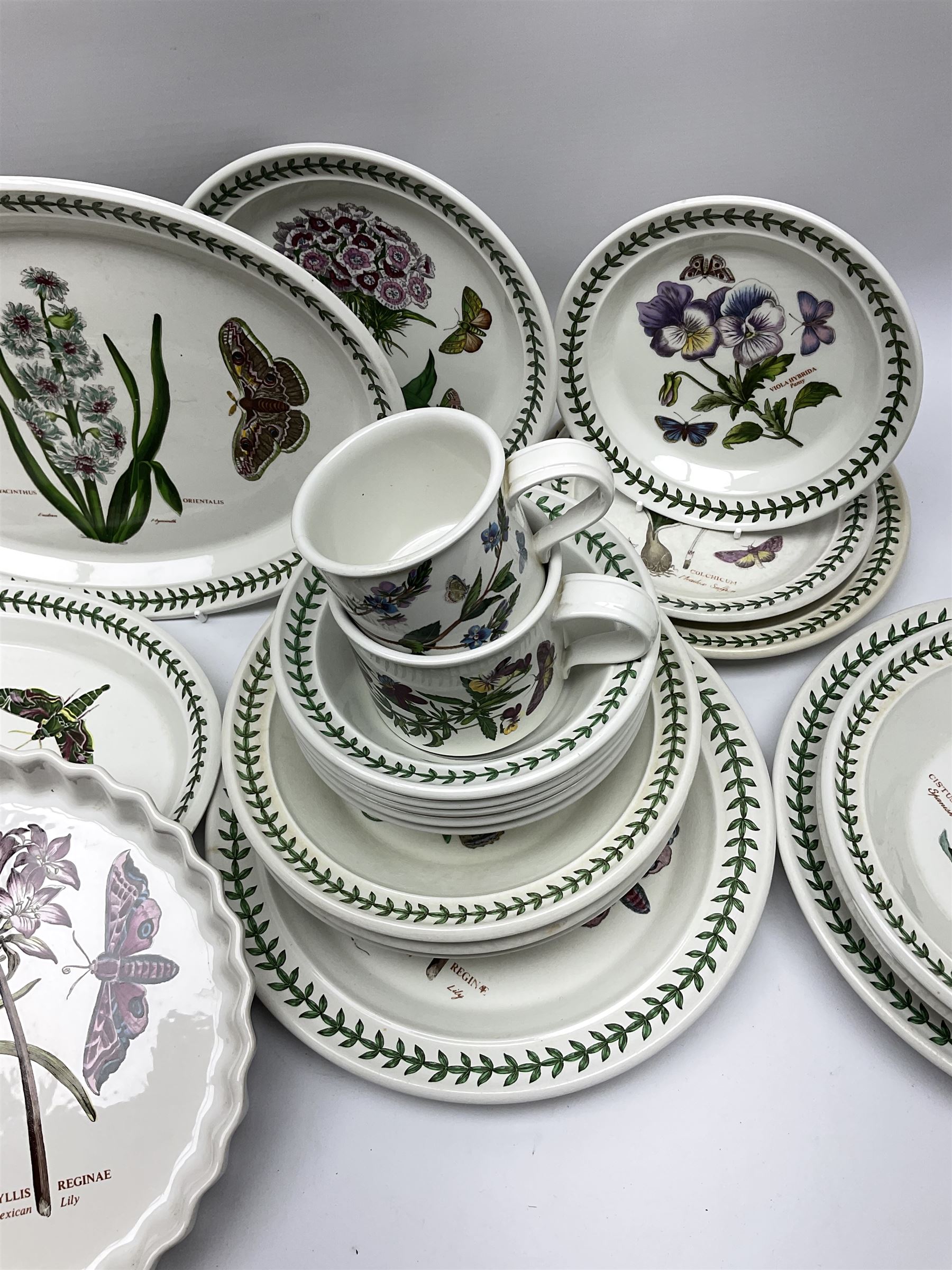 Quantity of Portmeirion 'The Botanic Garden' dinner wares - Image 3 of 6