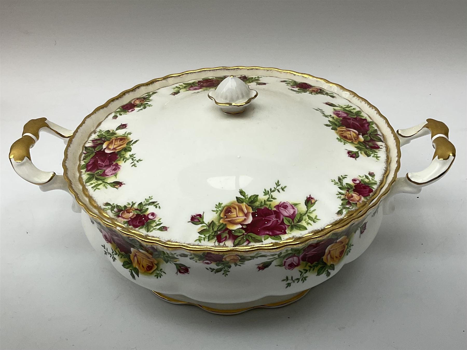 Royal Albert Old Country Roses part dinner and tea service comprising teapot - Image 8 of 13