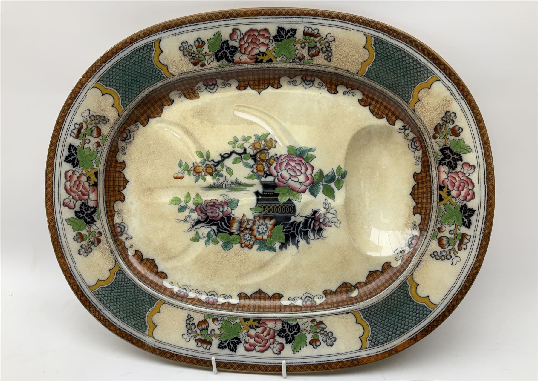 Victorian Turner & Tomkinson peel pattern ironstone dinner wares - Image 15 of 16