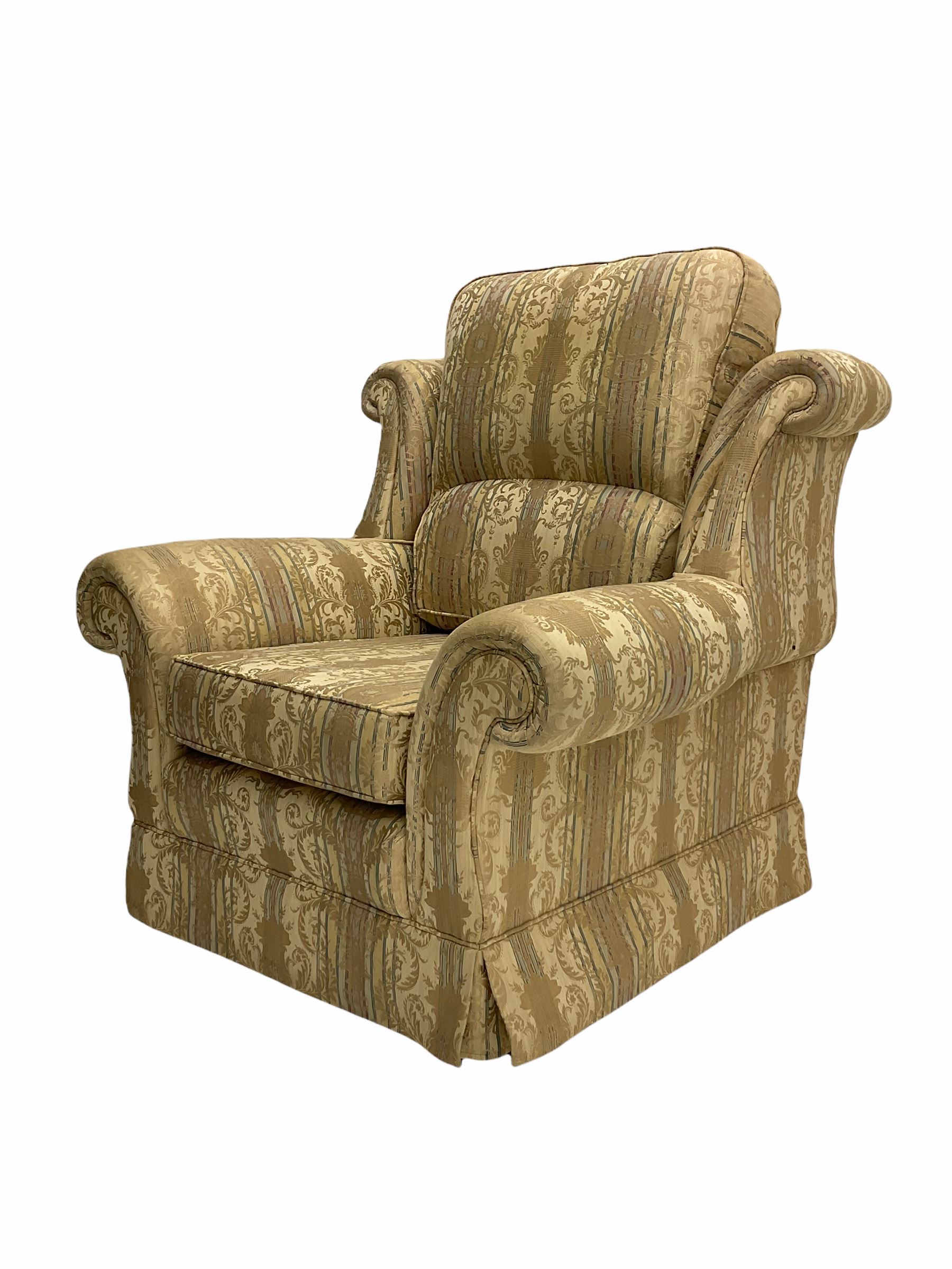 Wade - traditional shape armchair