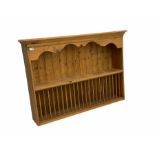 Pine wall plate rack