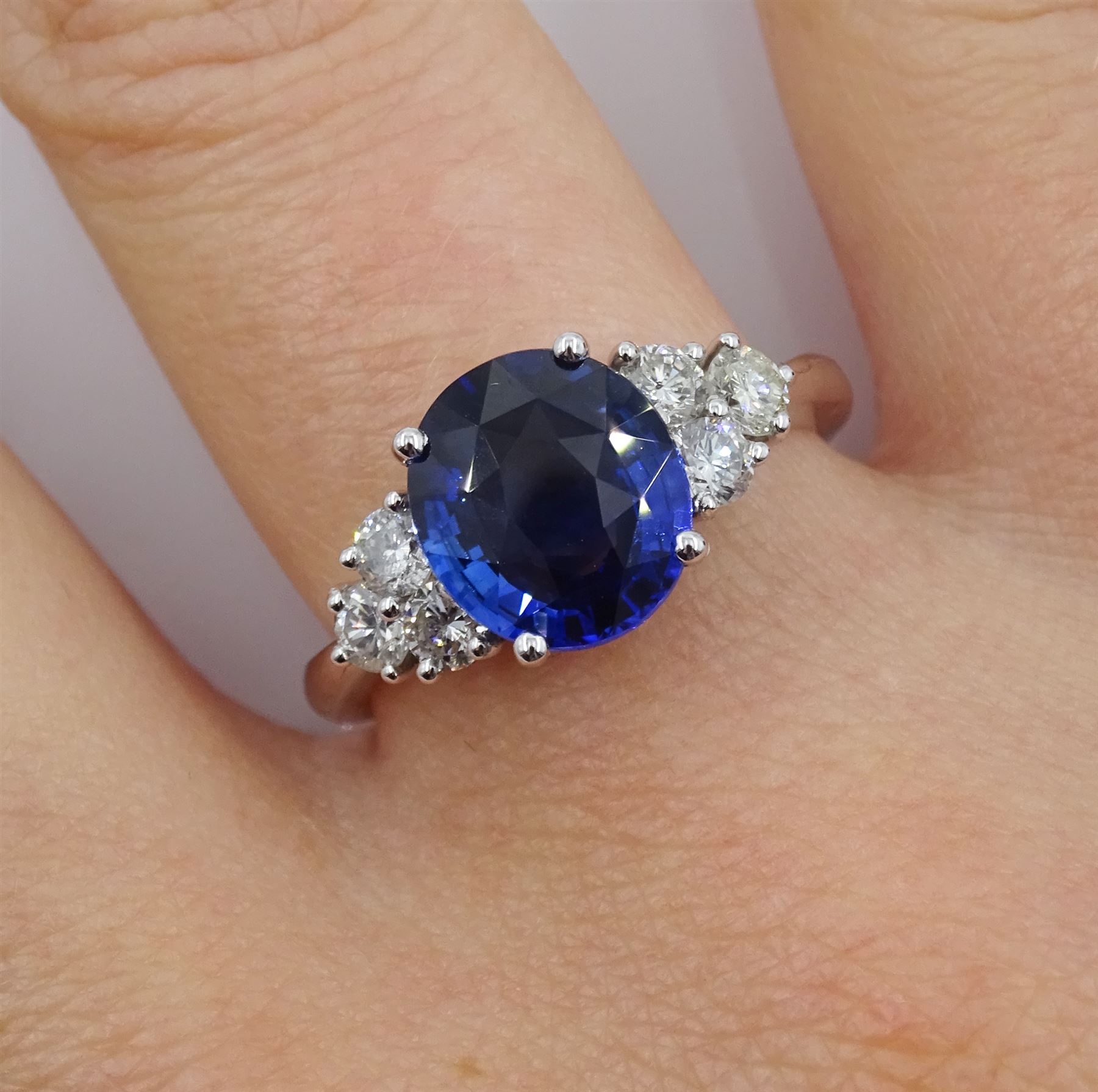 18ct white gold fine oval Ceylon sapphire and six round brilliant cut diamond ring - Image 2 of 4