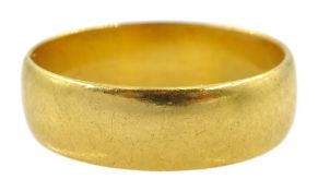 22ct gold wedding band