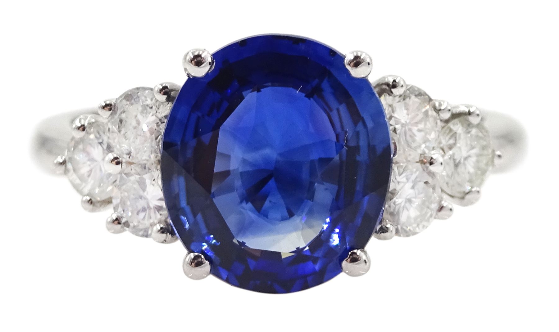 18ct white gold fine oval Ceylon sapphire and six round brilliant cut diamond ring - Image 3 of 4