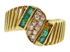 18ct gold calibre cut emerald and round brilliant cut diamond ring