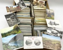 Large quantity of Edwardian and later postcards including British and foreign topographical