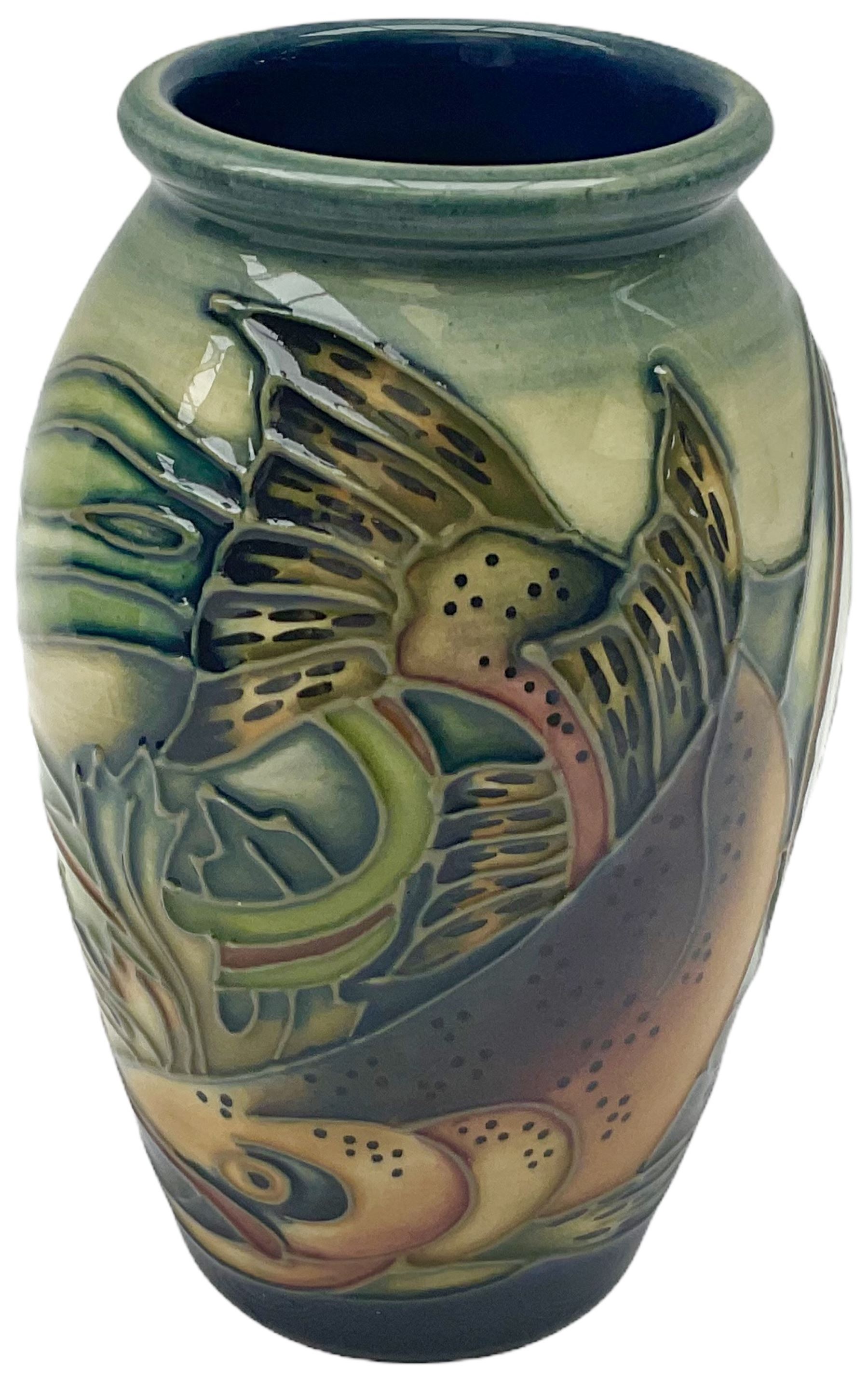 Moorcroft vase of slight ovoid form - Bild 3 aus 5