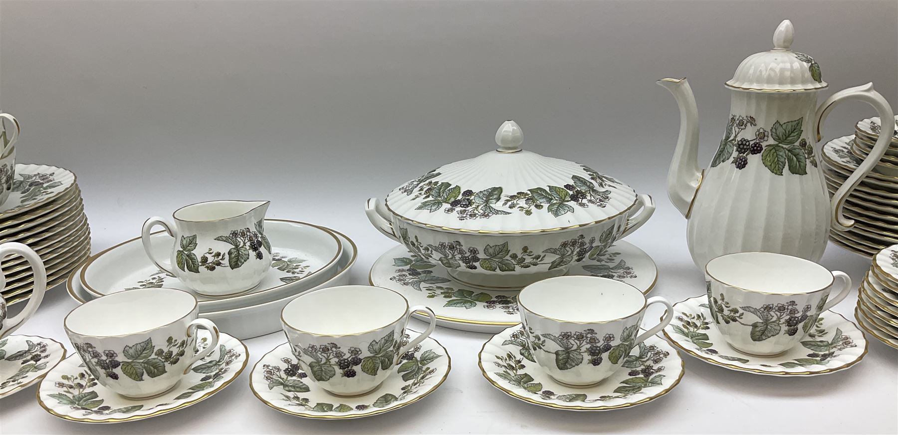 Royal Worcester dinner and tea wares - Bild 5 aus 10