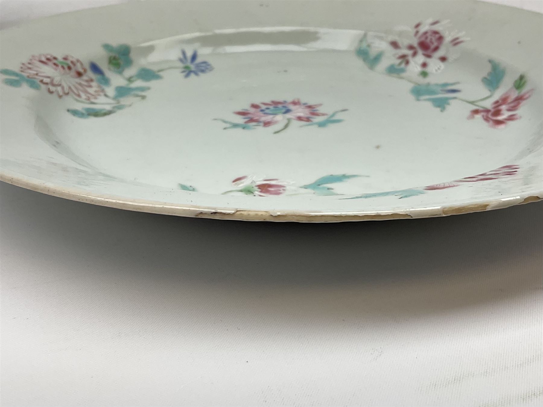 Three 18th century Chinese porcelain plates - Image 7 of 19