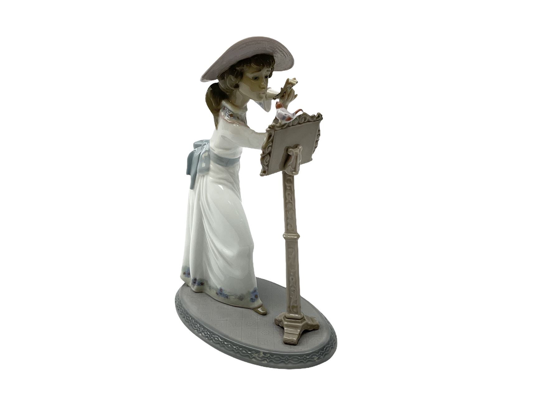 Lladro figure modelled as a female figure playing the flute - Image 2 of 9