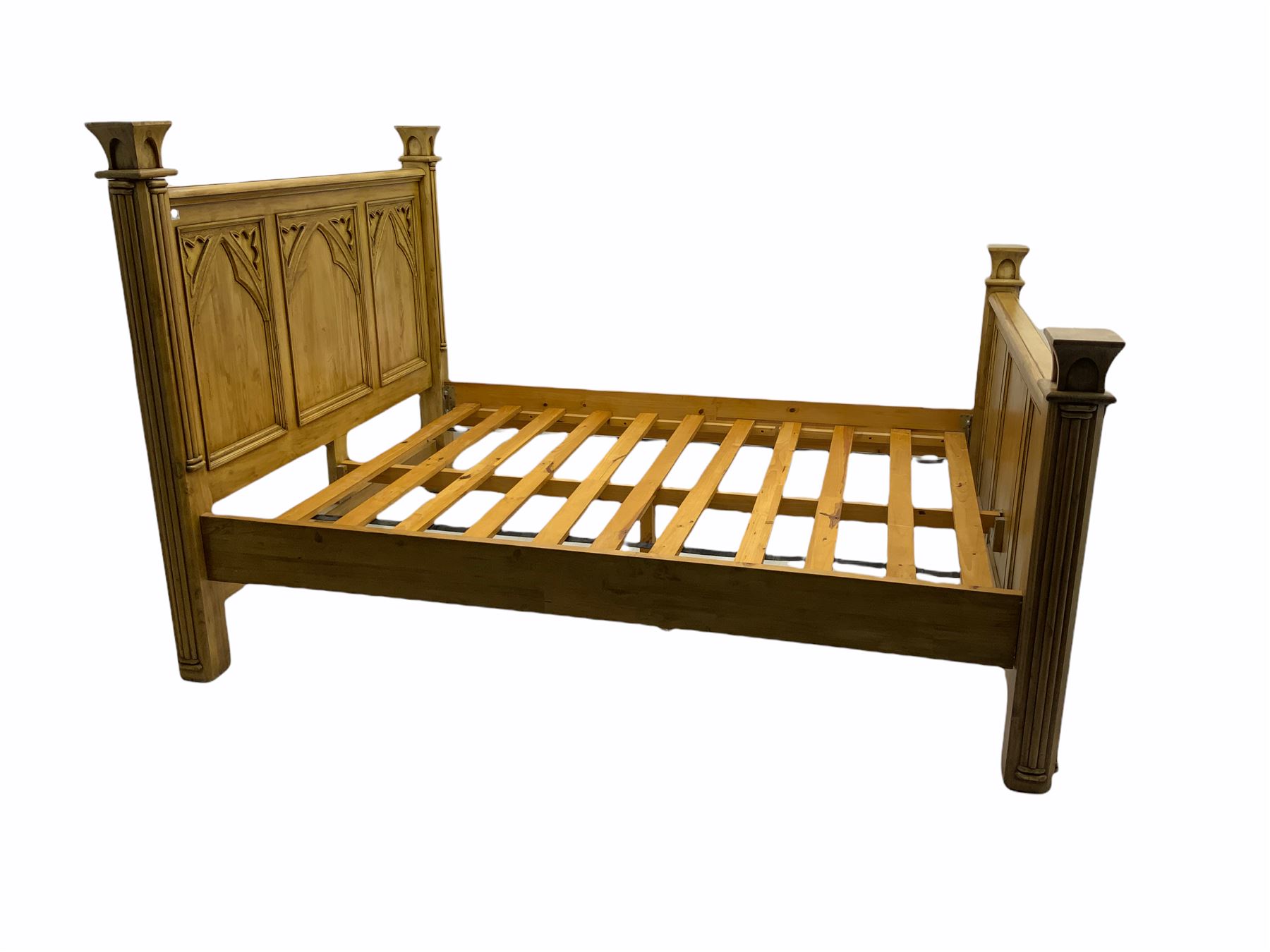 Polished pine 5� Kingsize double bedstead - Image 4 of 4