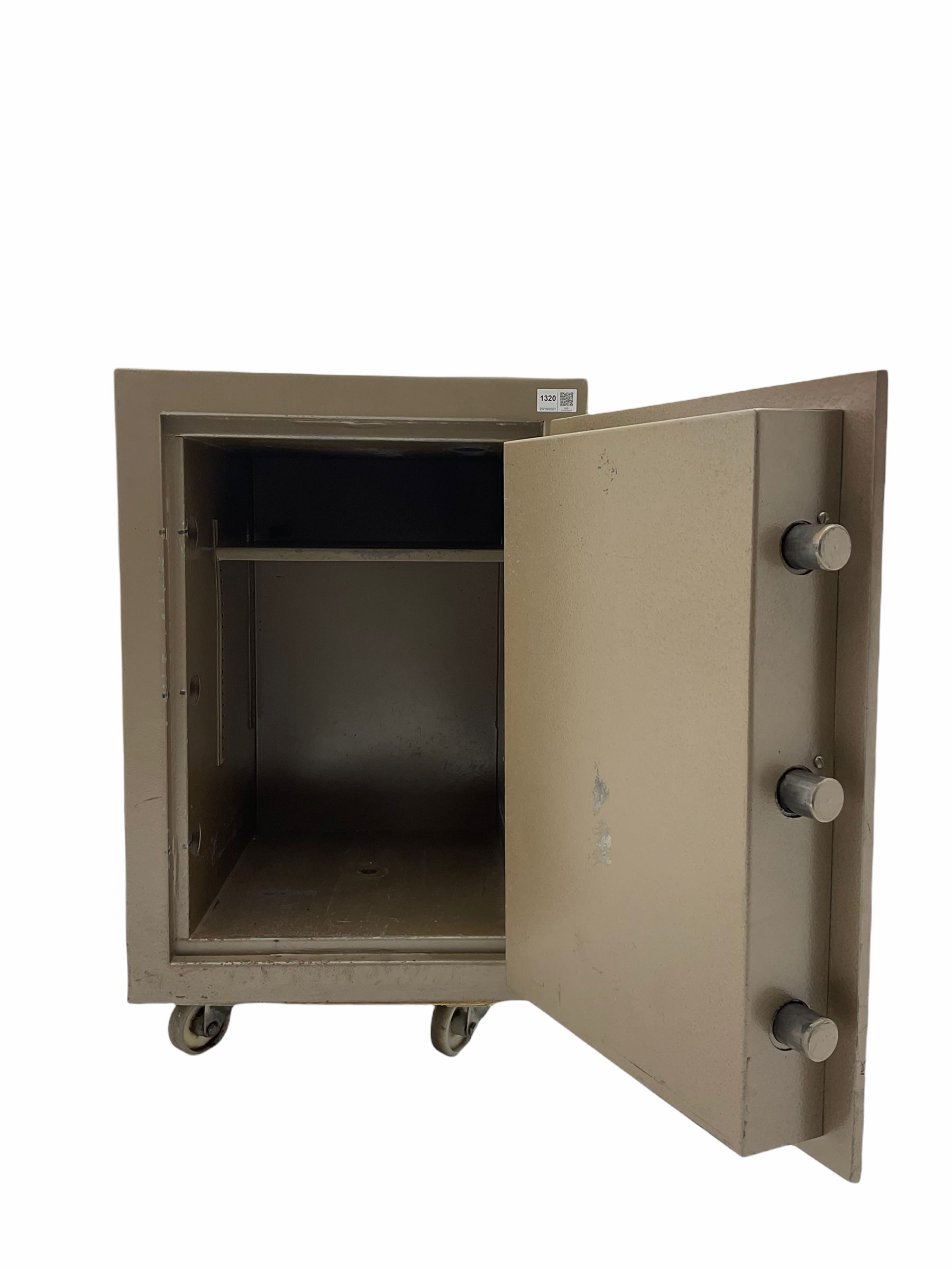 Dudley Safes cast iron safe - no keys - Image 4 of 4