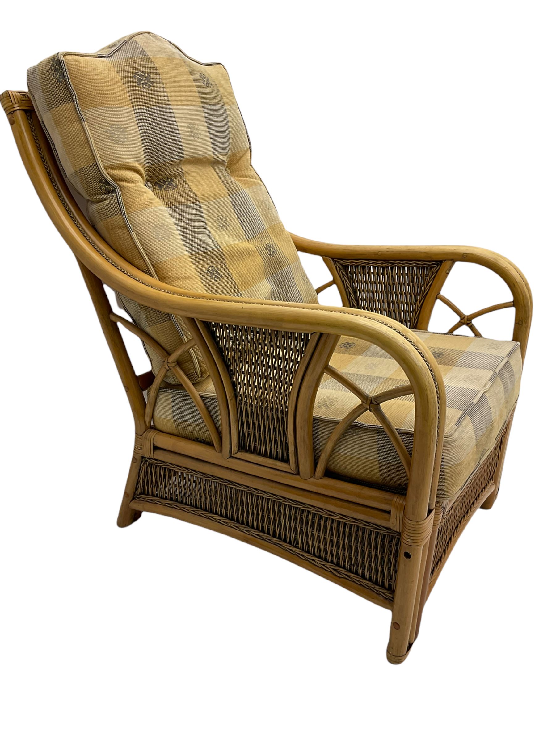 Two seat bamboo and cane conservatory sofa - Image 7 of 12