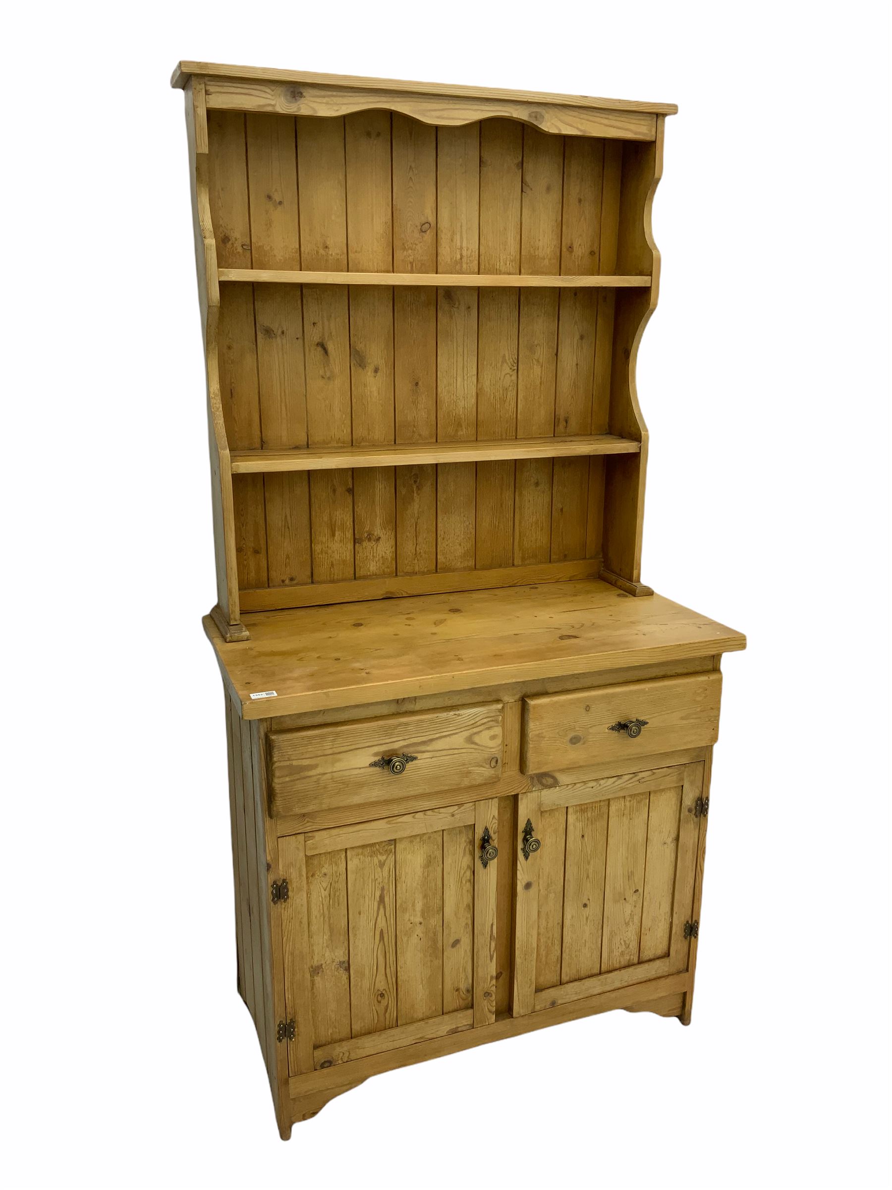 Pine dresser - Image 3 of 3