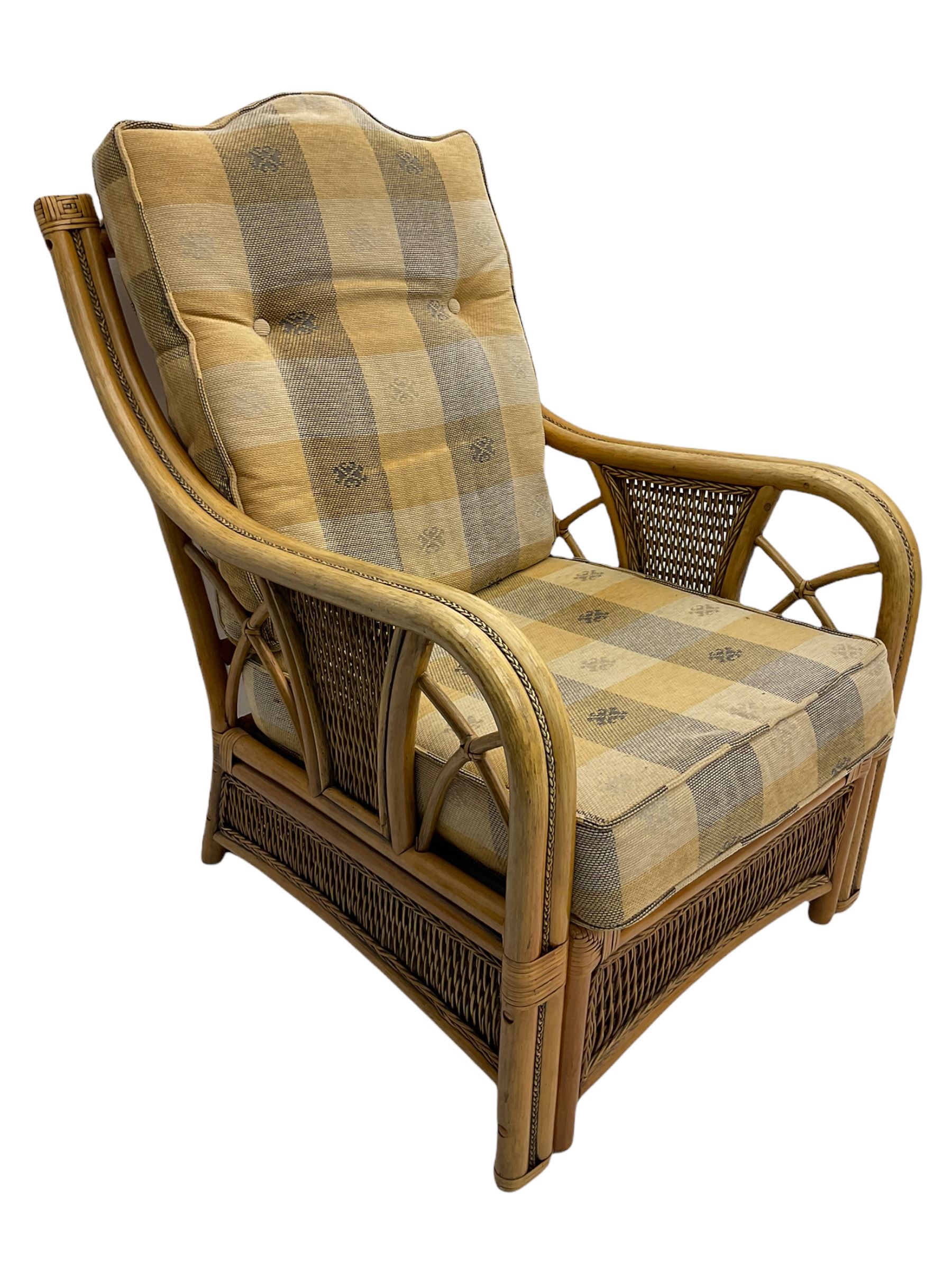 Two seat bamboo and cane conservatory sofa - Image 10 of 12