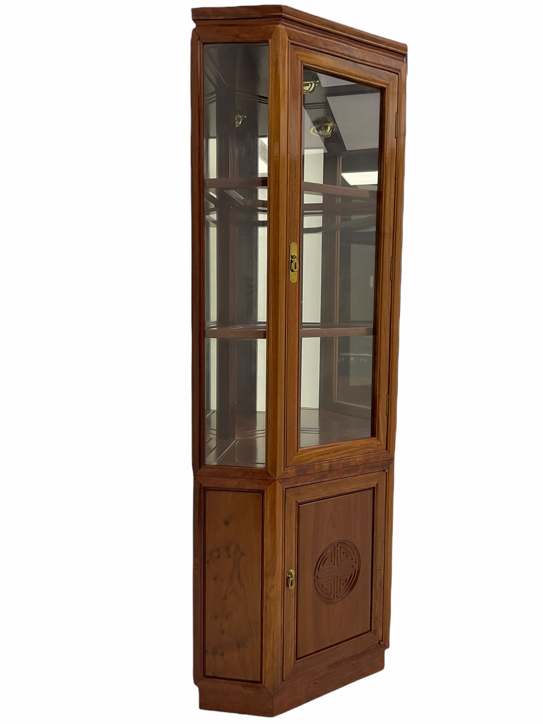 Chinese rosewood corner display cabinet - Image 2 of 5