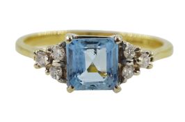 18ct gold princess cut aquamarine and six stone diamond ring