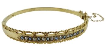 Mid-late 20th century 9ct gold sapphire and split pearl hinged bangle