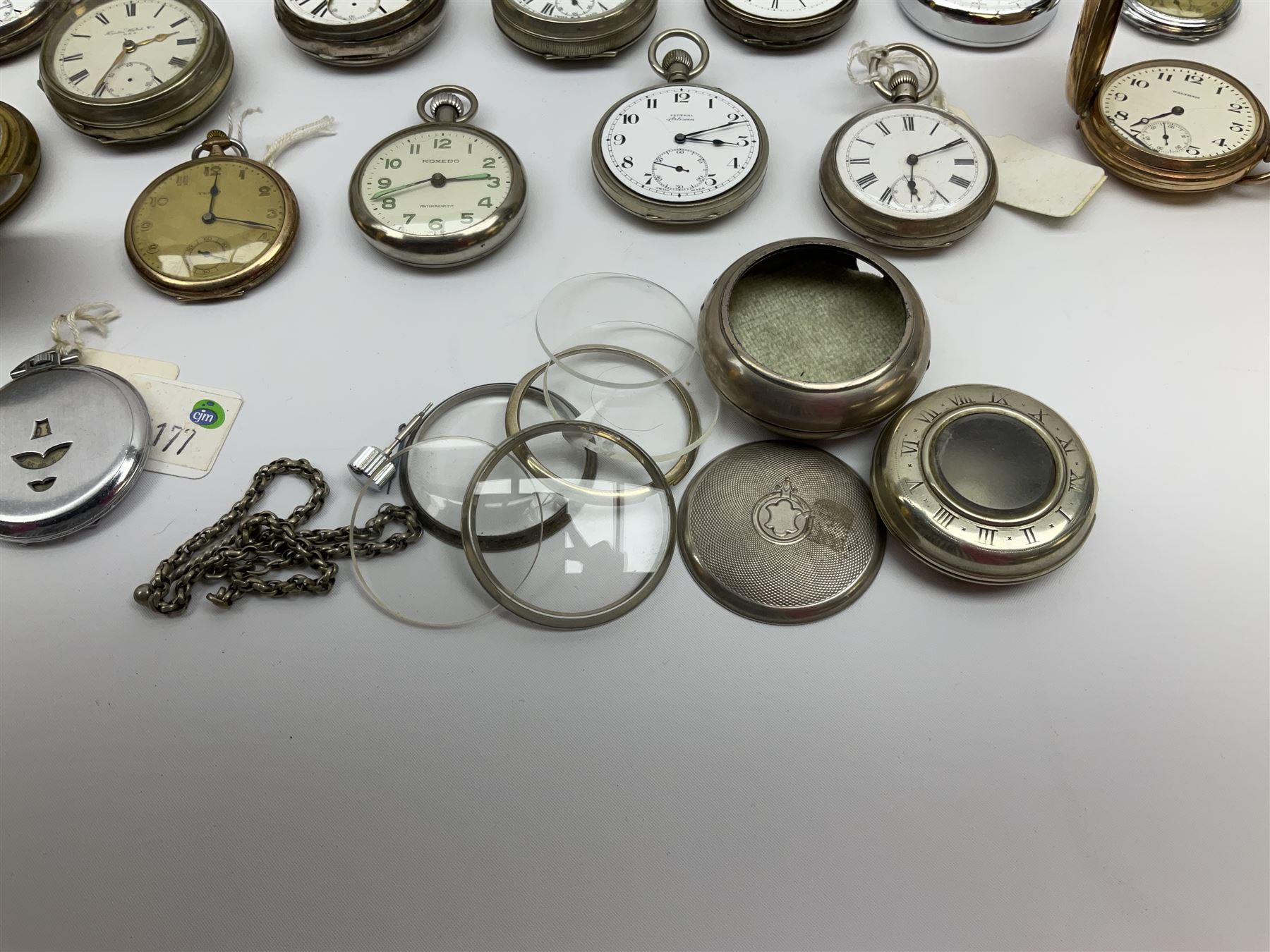 Collection of silver and metal pocket watches - Image 3 of 10